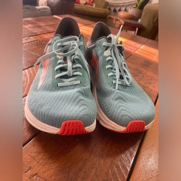 ***SOLD** Altra Torin 6 Mens Running Shoes Size 9 blue/black EUC! - Picture 4 of 4